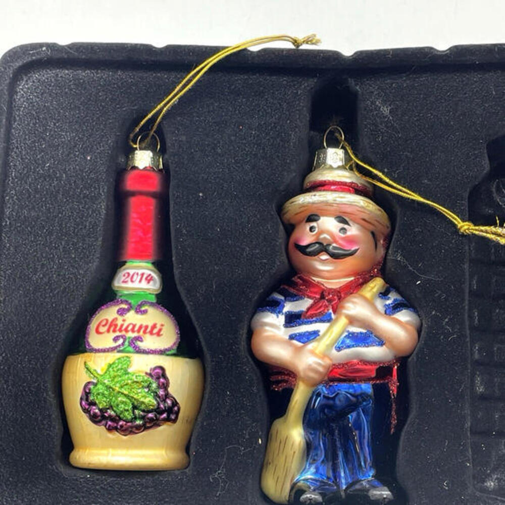Venice Italy Blown Glass Christmas Ornament Gondalier and Chianti Bottle 4"